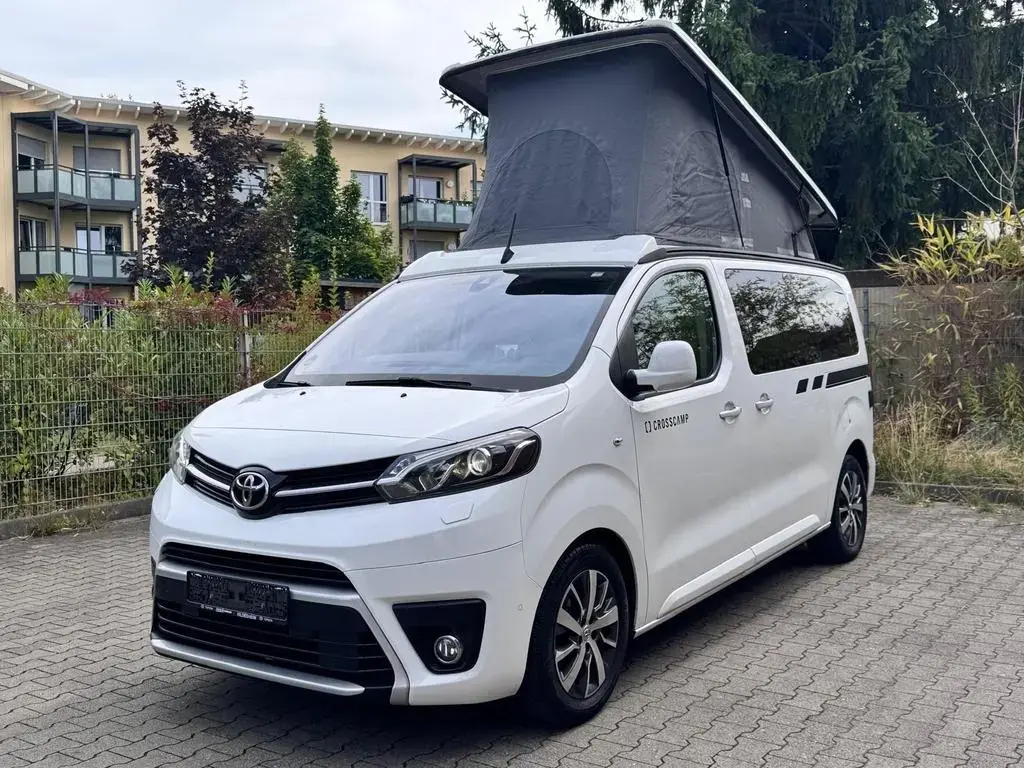 Main__Slider__Photo:Toyota Proace (Verso) Crosscamp - Automatik - Standheizung - 1.Hand - 12/2020-1