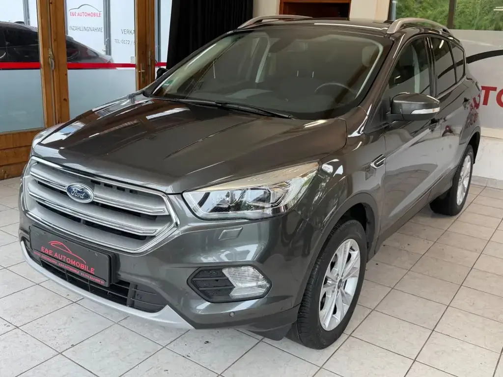 Main__Slider__Photo:Ford Kuga Titanium |4X4|R-CAM|AUTOMATIK|AHK|LEDER| 11/2019-1