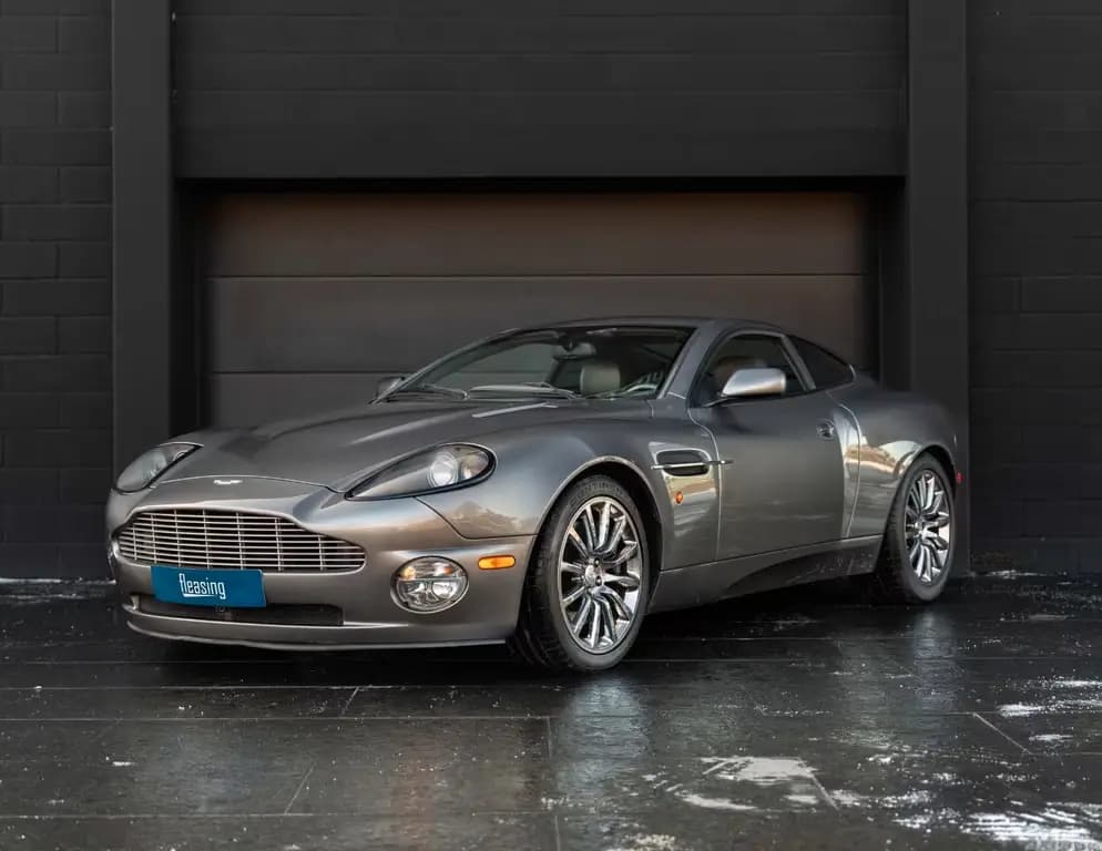 Main__Slider__Photo:Aston Martin Vanquish V12 6,0 Coupé 03/2003-0