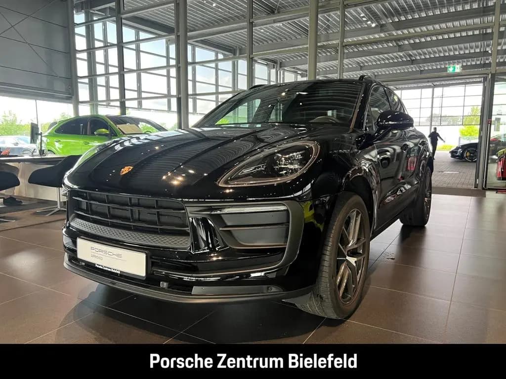 Main__Slider__Photo:Porsche Macan Panoramadach Sitzheizung 3-Zonen-Klima LED 01/2024-0