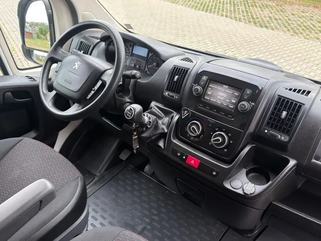 Main__Slider__Photo:Peugeot Boxer 2.2 HDI 6 GANG L2 H2 KLIMA TEMPOMAT PDC 07/2021-1