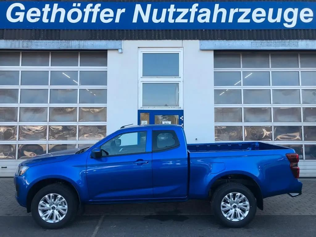Main__Slider__Photo:Isuzu D-Max Space Cab LS AT neues Modell +SOFORT+ 12/2025-0