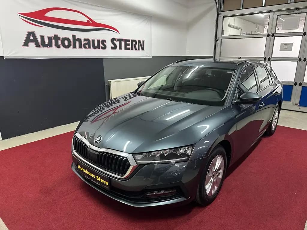 Main__Slider__Photo:Skoda Octavia Combi  Kamera*Navi*LED*PDC*Carplay* 02/2022-0