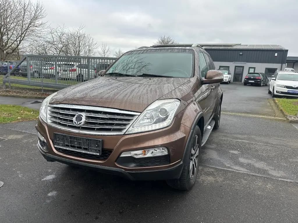 Main__Slider__Photo:Ssangyong Rexton Rexton W Sapphire 4WD 12/2015-0