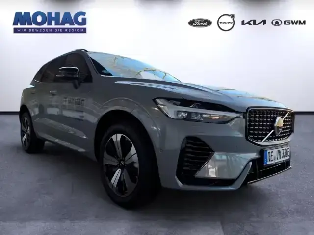 Main__Slider__Photo:Volvo XC60 T6 AWD Plus Dark Head-Up ACC Memory Panoram 02/2025-1