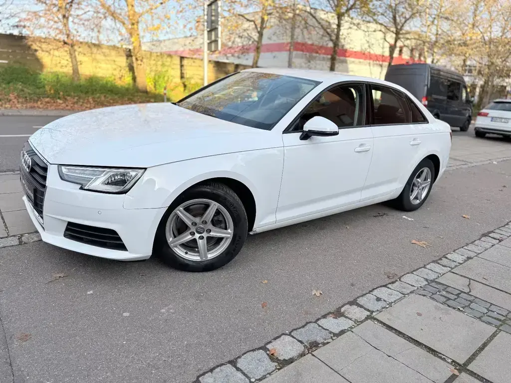 Main__Slider__Photo:Audi A4 Lim.AUTOMATI/PDC/KAMERA/TEMPOMA/I HAND 11/2017-1