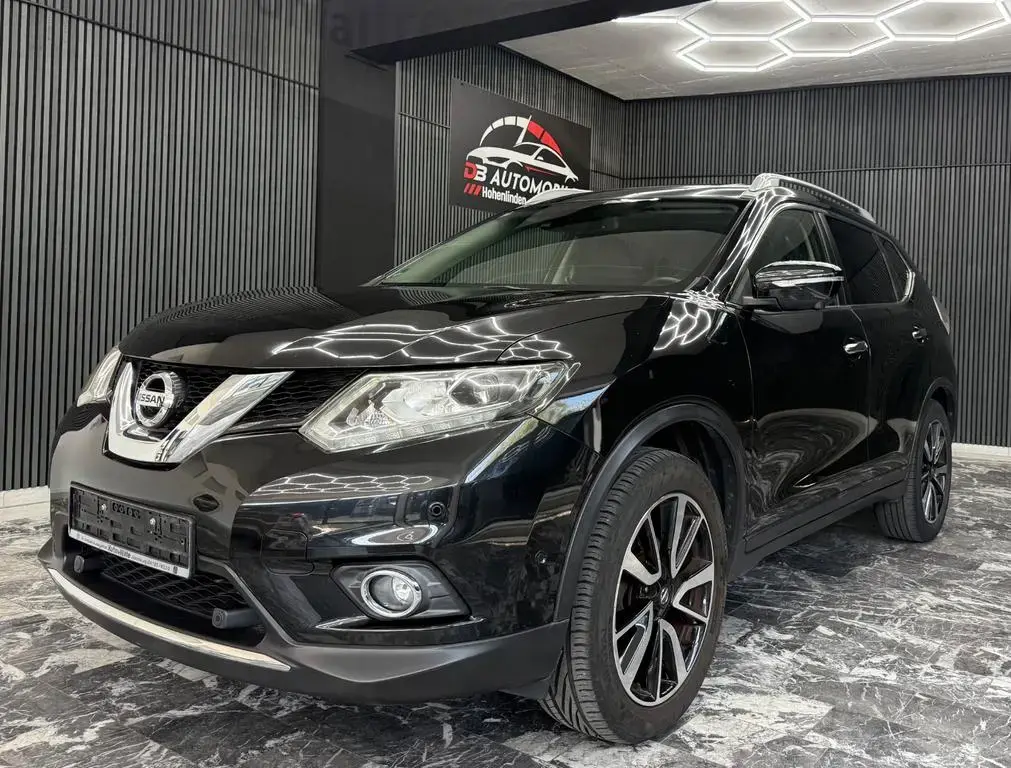 Main__Slider__Photo:Nissan X-Trail Tekna Automatik*Leder*8-fach*Kamera* 08/2017-1