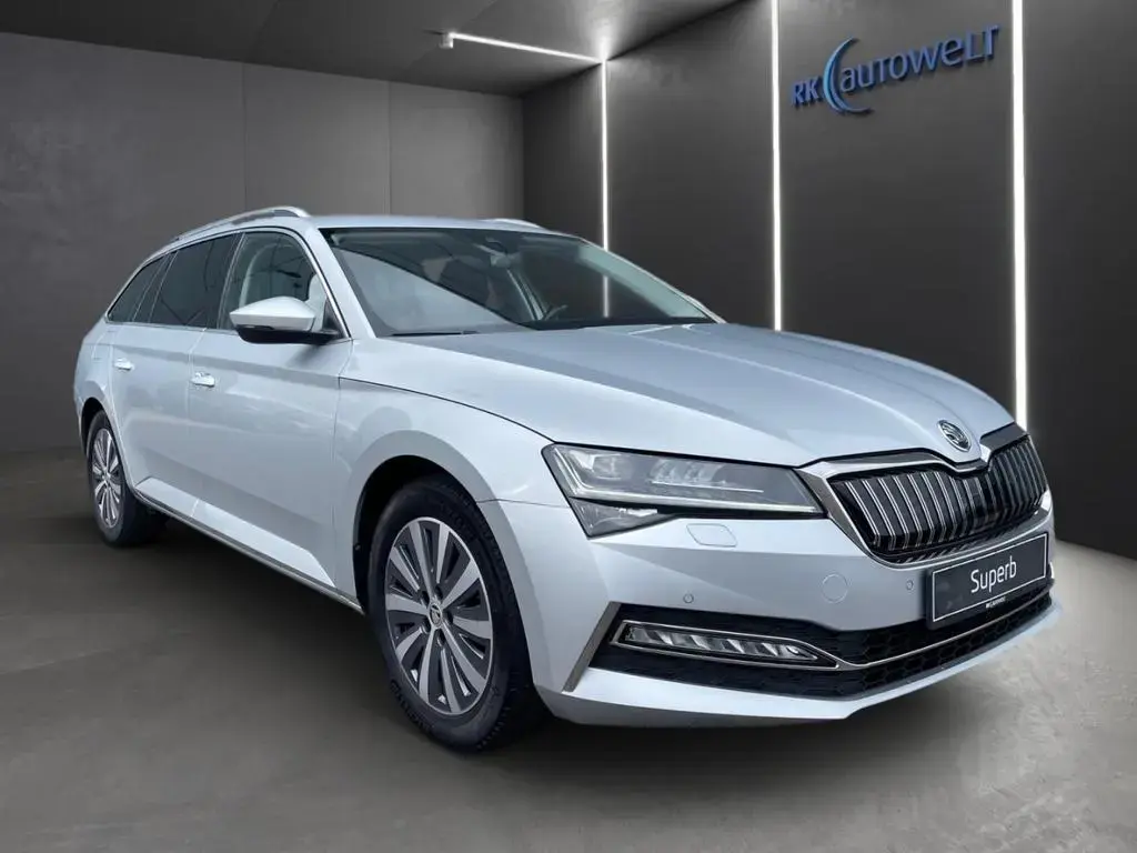 Main__Slider__Photo:Skoda Superb Combi Style iV 1.4 TSI Hybrid DSG Navi,Kl 02/2022-1