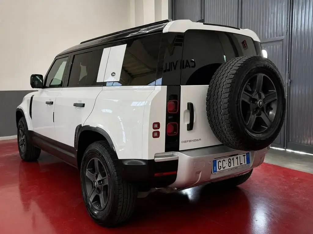 Main__Slider__Photo:Land Rover Defender 110 3.0D I6 250 CV AWD Auto 01/2021-1