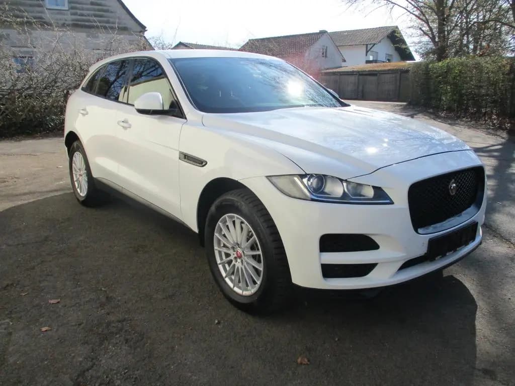 Main__Slider__Photo:Jaguar F-Pace 3.0D AWD + AHK + Navi + TOP 01/2017-0