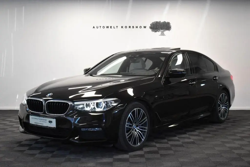 Main__Slider__Photo:BMW 5 Series 540 i Lim. M Sport *LED *HUD *S-DACH *SONDERLACK 09/2017-1