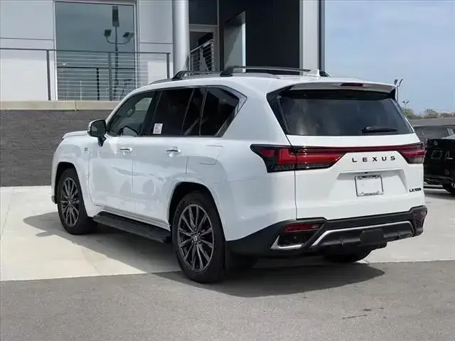 Main__Slider__Photo:Lexus LX 700h F Sport T1 132.000€ null-1