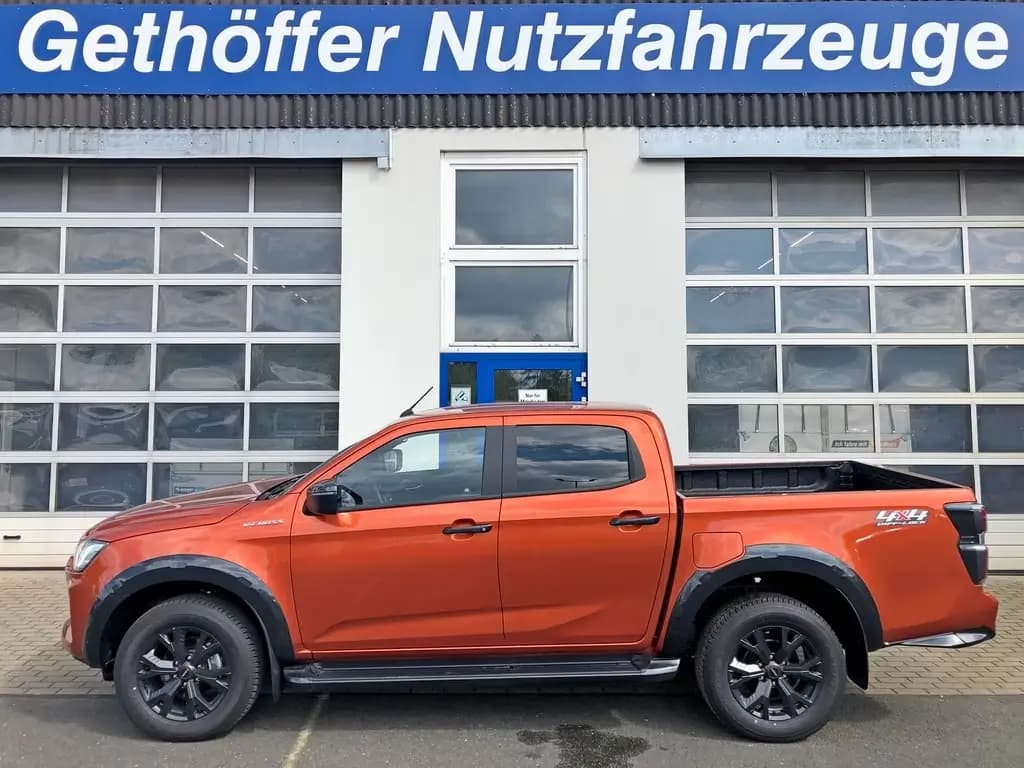 Main__Slider__Photo:Isuzu D-Max Double Cab V-Cross AT + SOFORT + 06/2025-0