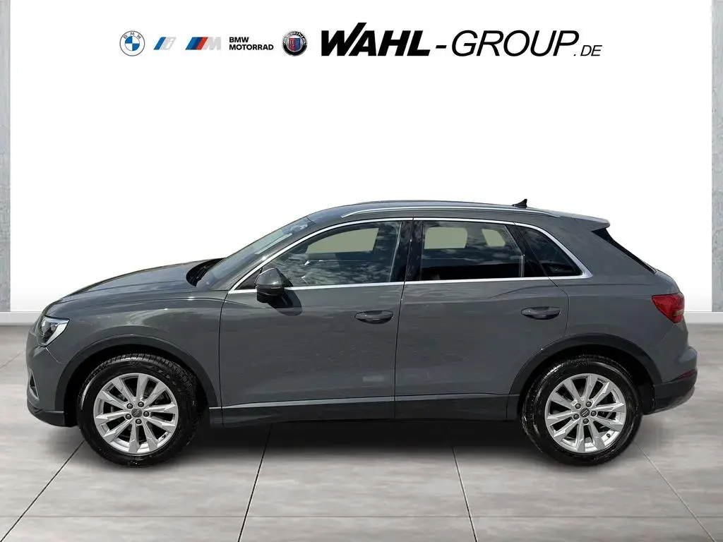 Main__Slider__Photo:Audi Q3 35 TFSI advanced AHK NAVI PLUS LED VIRTUAL CO 03/2020-1