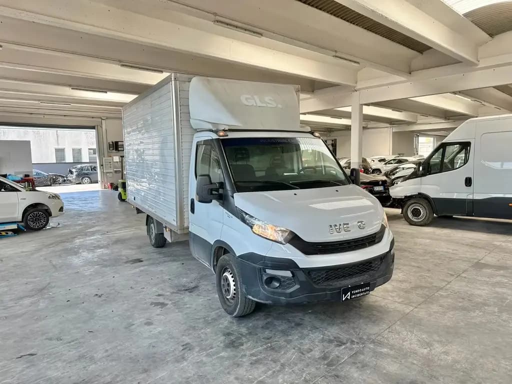 Main__Slider__Photo:Iveco Daily 35S12 2.3 116CV HPT PL CABINATO 02/2019-0