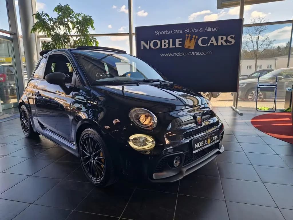 Main__Slider__Photo:Abarth 695C 695 C SCORPIONERO NAVI BEATS 06/2024-0