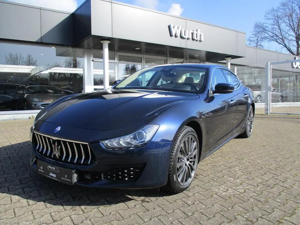 Main__Slider__Photo:Maserati Ghibli 3,0V6/Schiebedach 11/2021-0