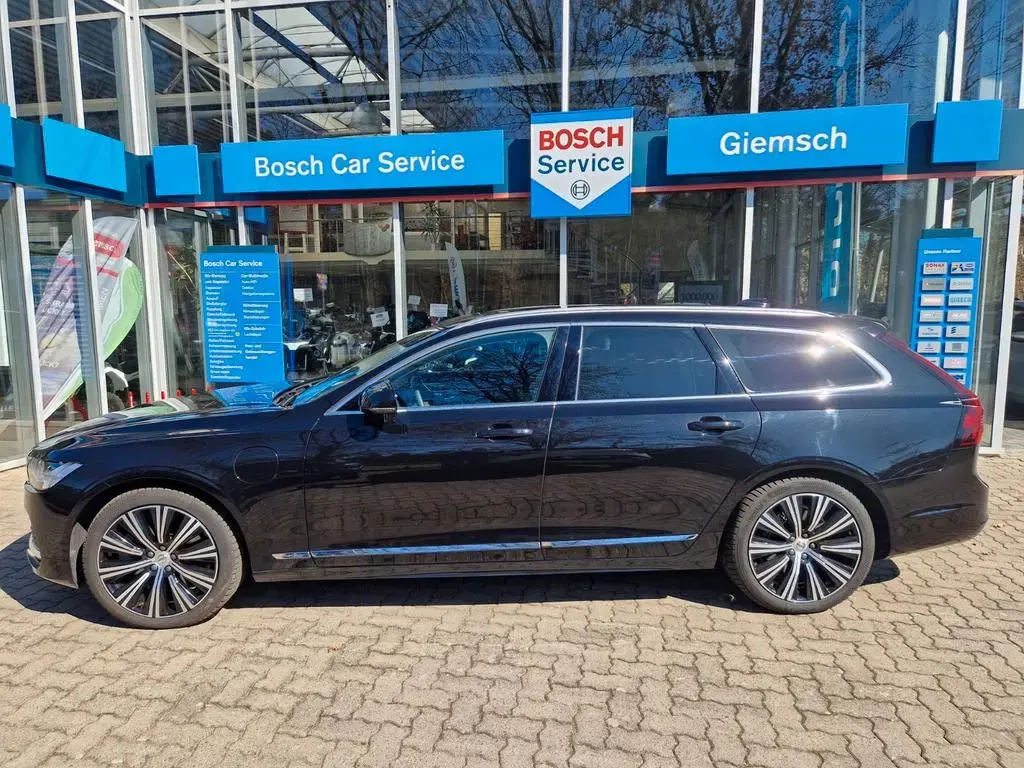 Main__Slider__Photo:Volvo V90 Kombi PlusBright Recharge AWD AHK CAM DAB T6 04/2023-1