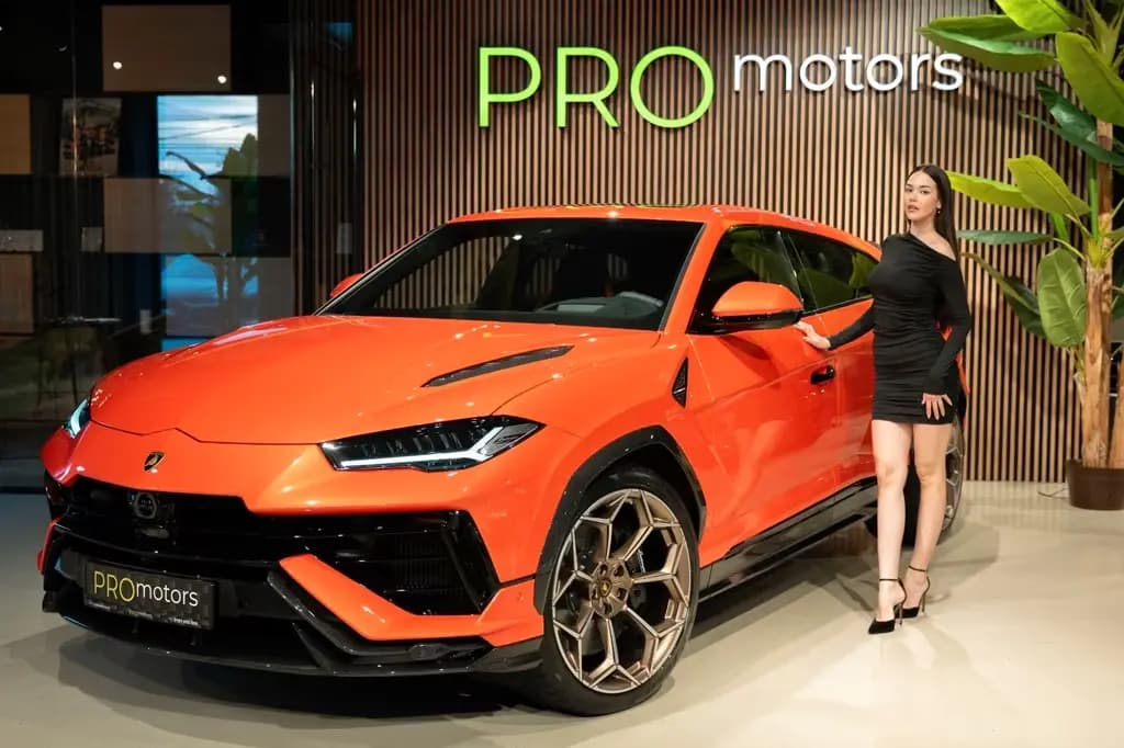 Main__Slider__Photo:Lamborghini Urus Performante 03/2025-0