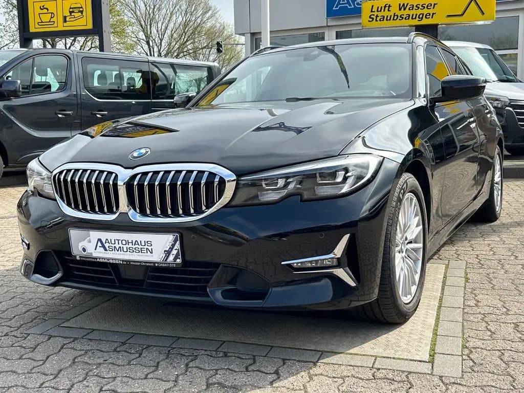 Main__Slider__Photo:BMW 3 Series 320 Touring Luxury Line Mild Hybrid 12/2020-0