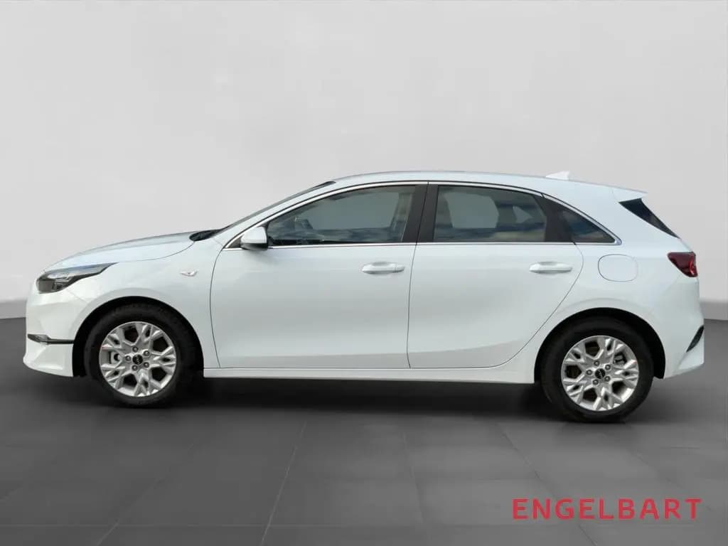 Main__Slider__Photo:Kia Ceed Vision Automatik 1.5T Komfort+-Paket 05/2025-0