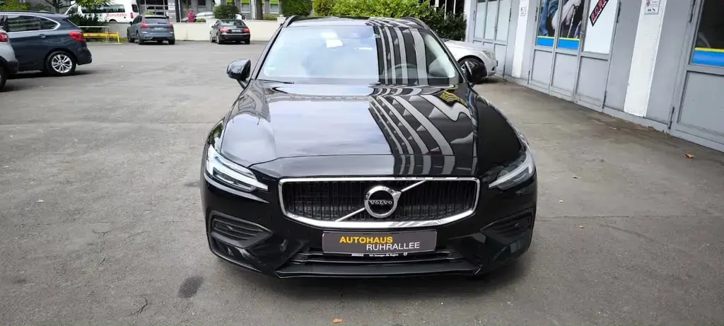 Main__Slider__Photo:Volvo V60 Kombi,Navigation, Automatik,Scheckheft... 09/2019-1