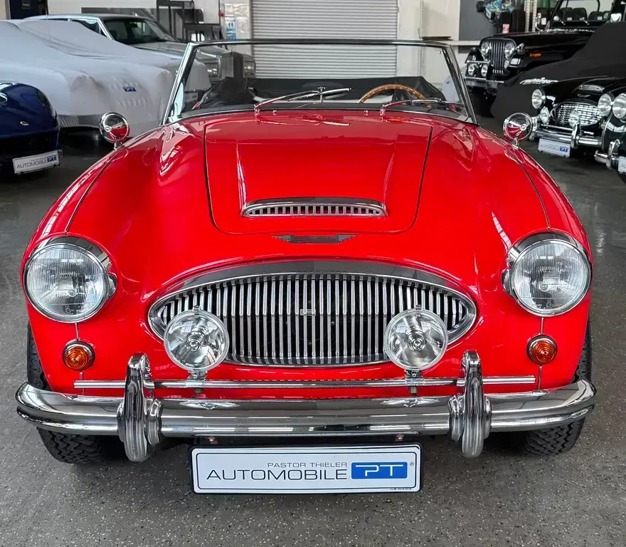 Main__Slider__Photo:Austin Healey Other 3000 MK II (BJ7) Frame-off und Matching Numbers 07/1962-1