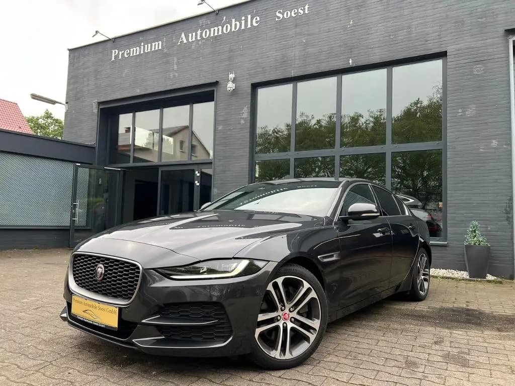 Main__Slider__Photo:Jaguar XE P250 SE*CAMERA*VIRTUAL COCKPIT*MATRIX LED* 01/2020-0