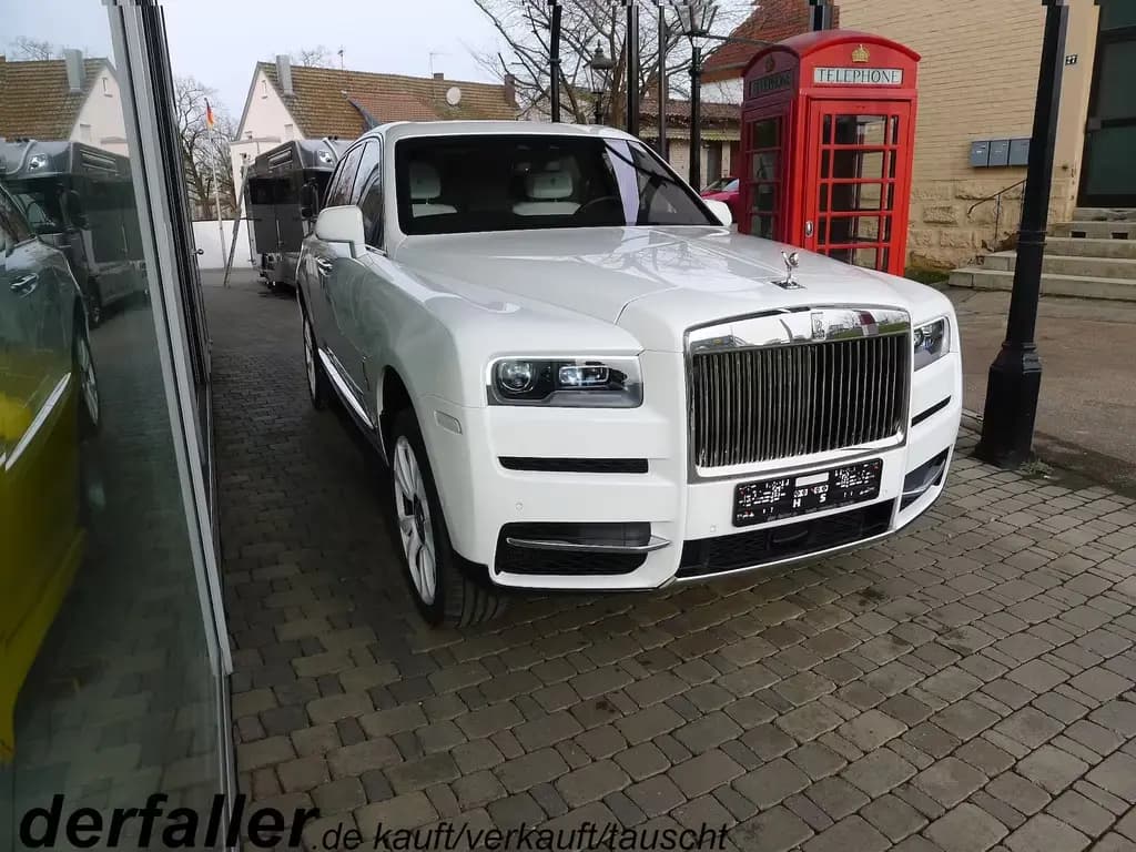 Main__Slider__Photo:Rolls-Royce Cullinan 1.Hand deutsche Auslieferung Neuzustand 12/2019-0
