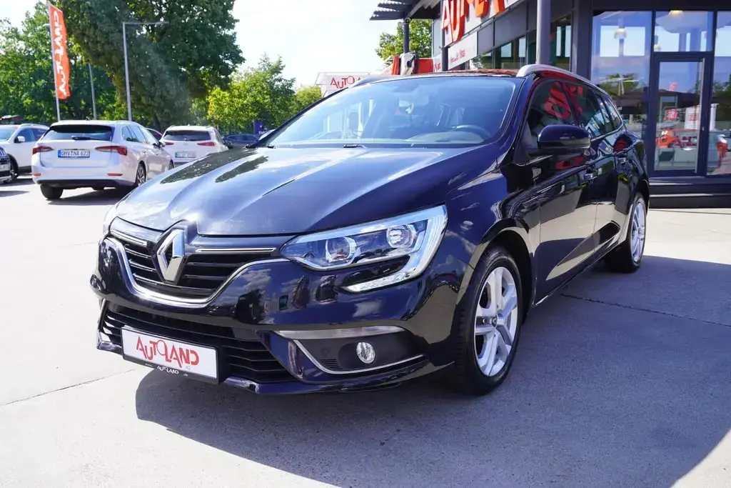 Main__Slider__Photo:Renault Megane Grandtour 1.3 TCE Intens Navi Keyless PDC 07/2019-1