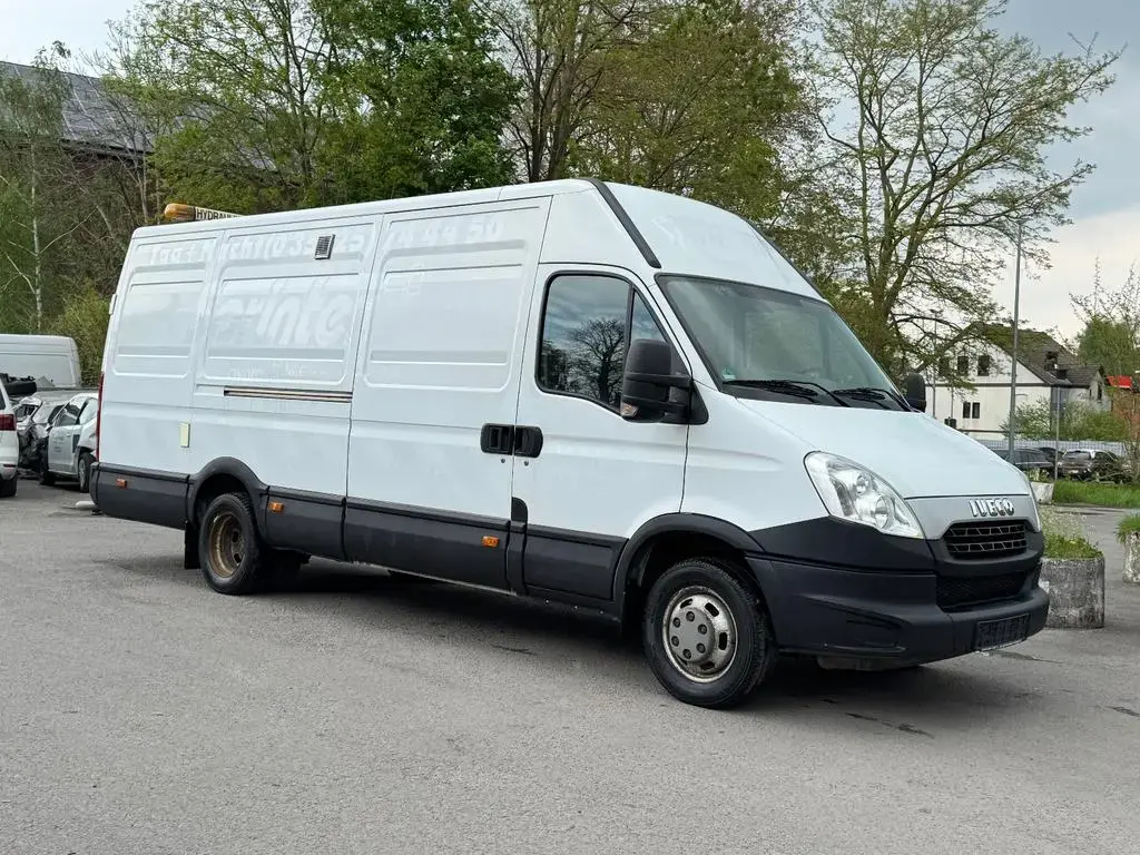 Main__Slider__Photo:Iveco Daily Kasten HKa 50 C... Radstand 3950 09/2014-1