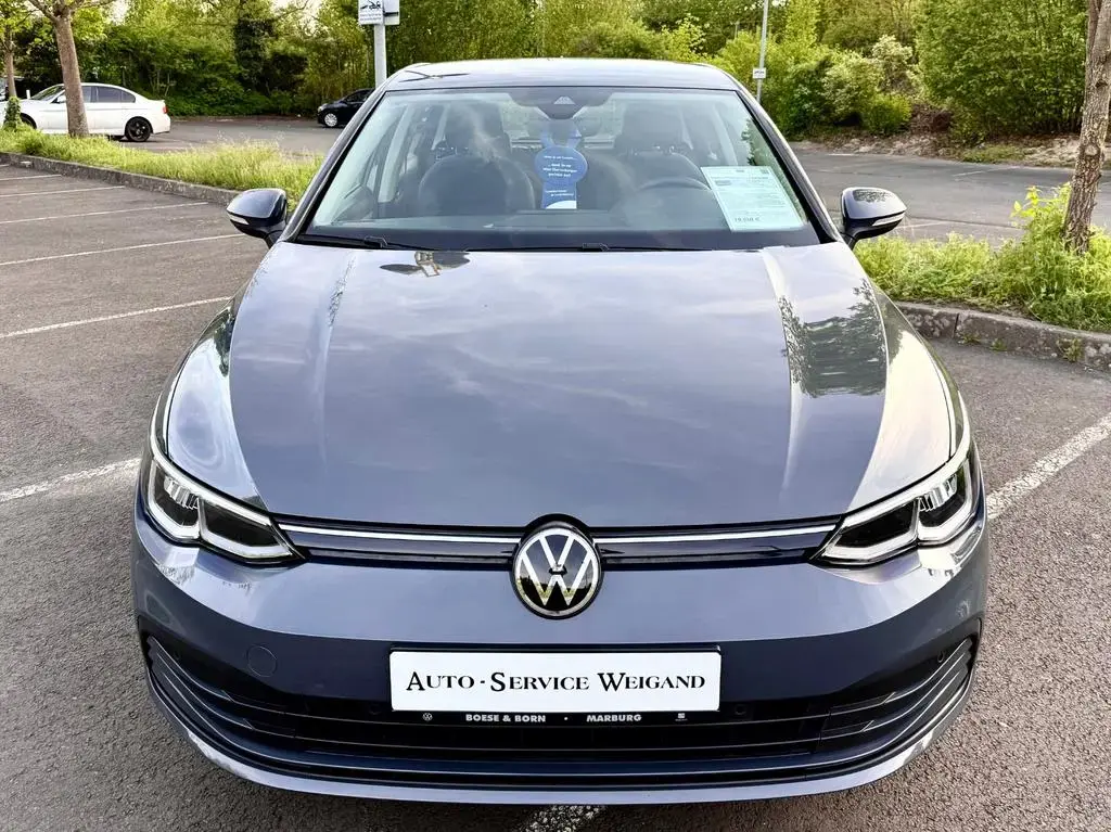 Main__Slider__Photo:Volkswagen Golf VIII Lim. Life Edition Navi 09/2020-1