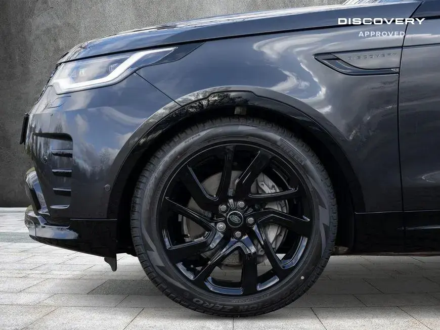 Main__Slider__Photo:Land Rover Discovery D250 Dynamic SE 01/2025-1