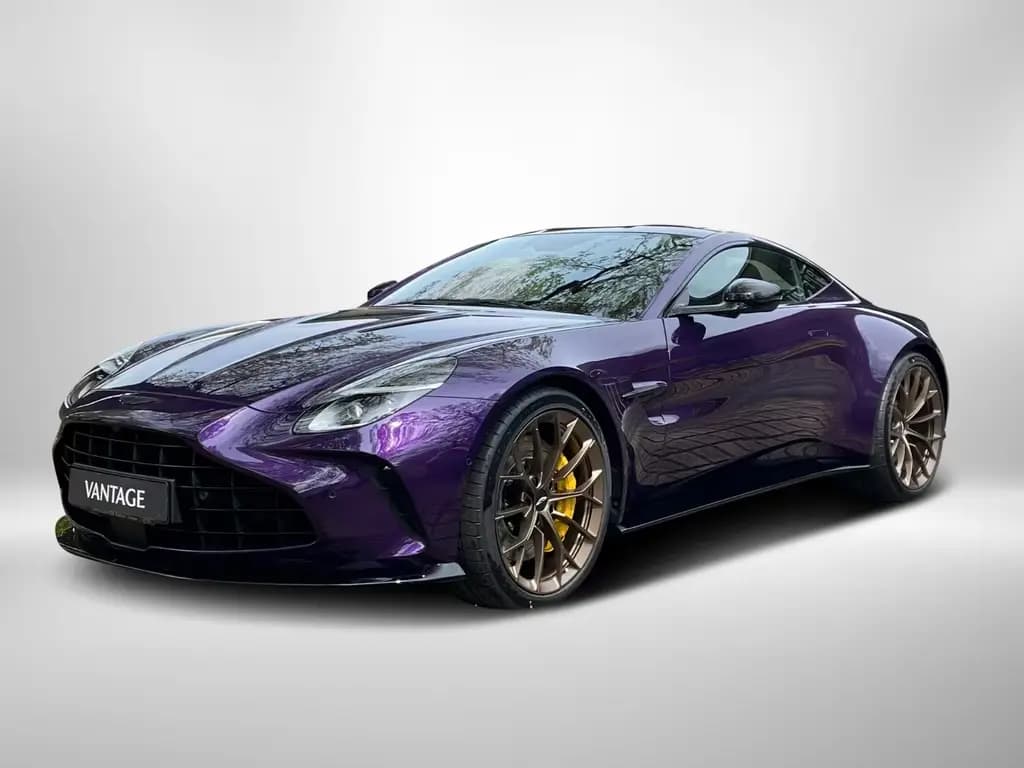 Main__Slider__Photo:Aston Martin V8 Vantage MY25 / Carbon/ Soundsystem null-0