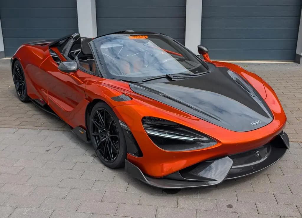 Main__Slider__Photo:McLaren 765LT Spider Garantieverlängerung 11/26 10/2021-0