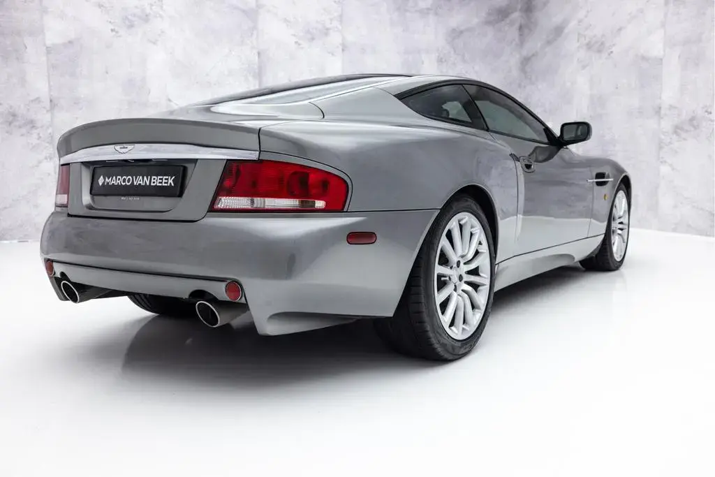 Main__Slider__Photo:Aston Martin Vanquish V12 5.9 | Technisch 100% | Unieke staat 02/2002-1