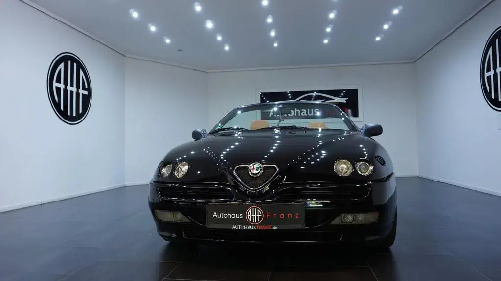 Main__Slider__Photo:Alfa Romeo Spider 2.0T.Spark*Zustand gut*Bluetooth*MacAudio 02/2000-1