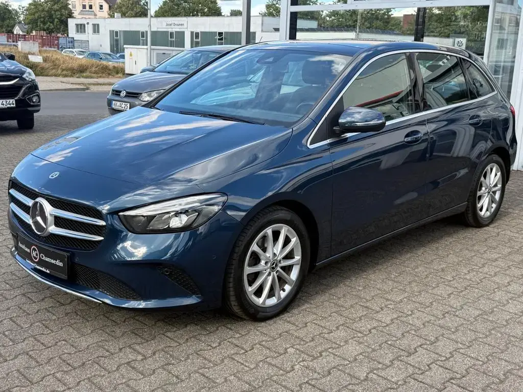 Main__Slider__Photo:Mercedes-Benz B 180 03/2019-1