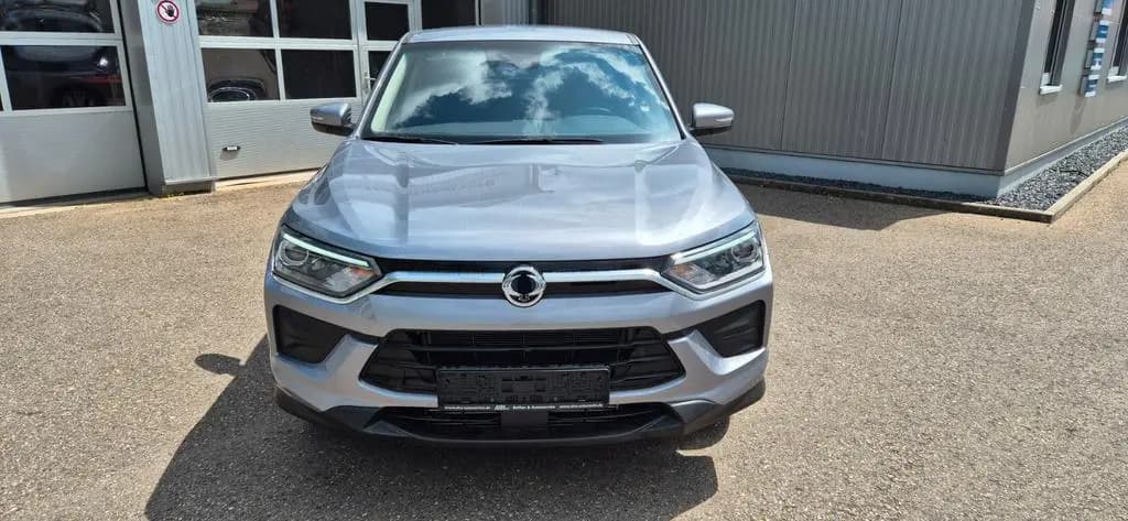 Main__Slider__Photo:KGM Korando Nomad 5Jahre Garantie null-0