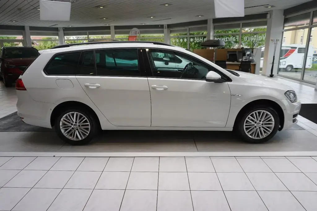 Main__Slider__Photo:Volkswagen Golf VII Variant Cup BI-XENON, STANDHEIZUNG, PDC 11/2014-1