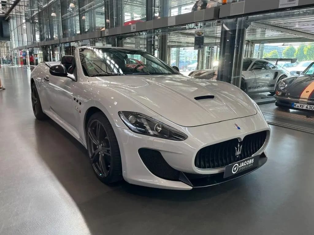 Main__Slider__Photo:Maserati GranCabrio 4.7 V8 MC Centenario 1 of 203 12/2017-0