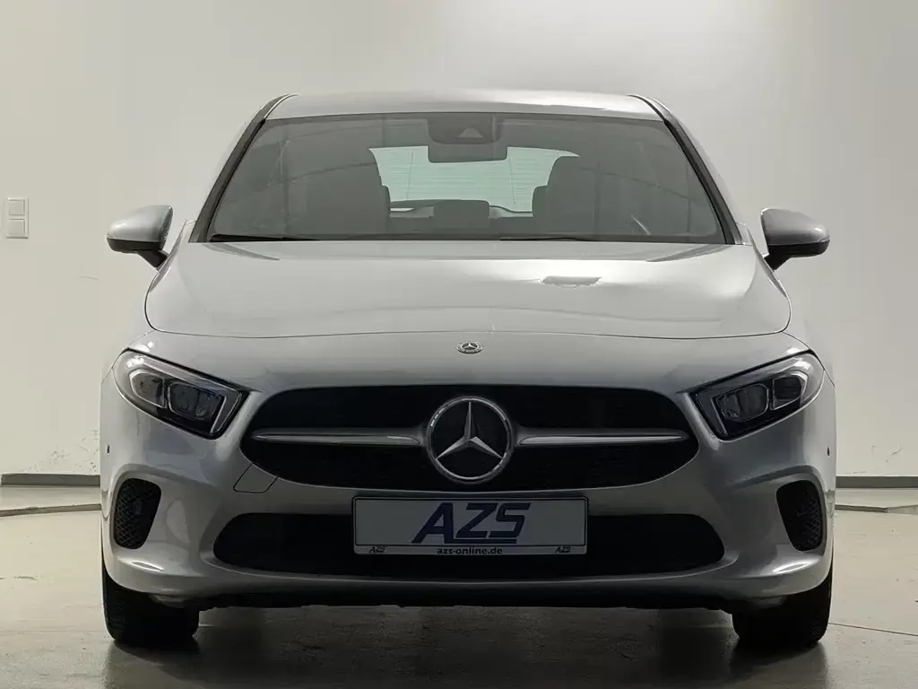 Main__Slider__Photo:Mercedes-Benz A-Class 220 Progressive LED Navi Virtual Keyless 10/2018-1