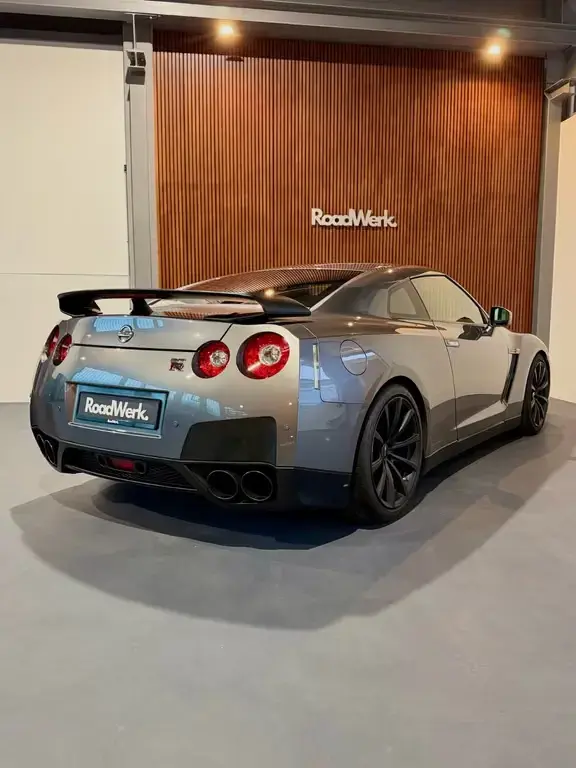 Main__Slider__Photo:Nissan GT-R R35 3.8l V6 "Premium Edition" 07/2010-1