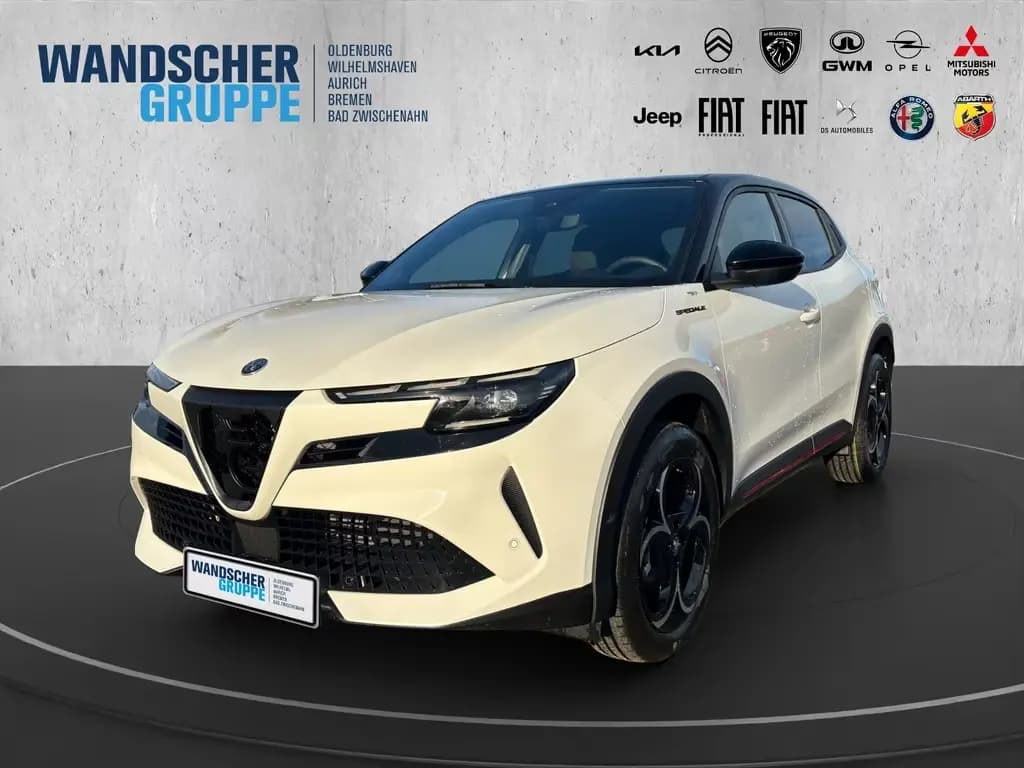 Main__Slider__Photo:Alfa Romeo Junior Ibrida SPECIALE 1.2 100KW ''LED''MASSAGE' 10/2024-0