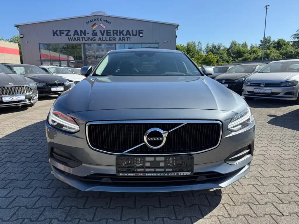 Main__Slider__Photo:Volvo S90 Lim. Momentum 06/2019-0