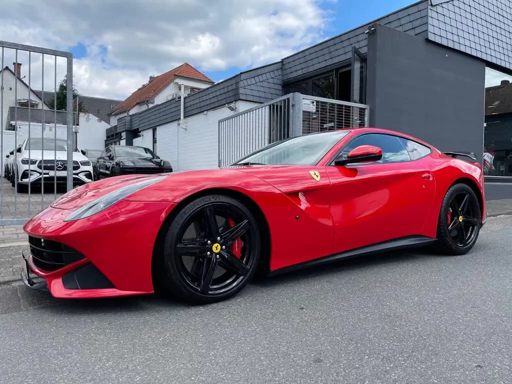 Main__Slider__Photo:Ferrari F12 Berlinetta Novitec |Carbon|LED Lenkrad|Navi| 06/2013-0