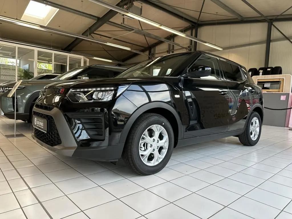 Main__Slider__Photo:KGM Tivoli Nomad AT Navi LED CarPlay SHZ. null-0