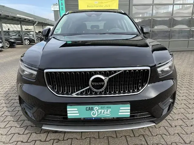 Main__Slider__Photo:Volvo XC40 2WD Momentum Pro Navi R.Cam SHZ LED 12/2019-1