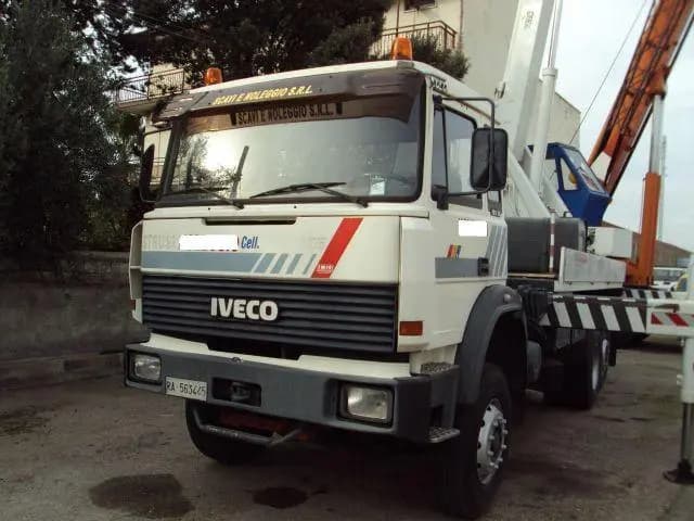 Main__Slider__Photo:Iveco LKW 190.30 Piattaforma Aerea 33 MT 02/1992-0