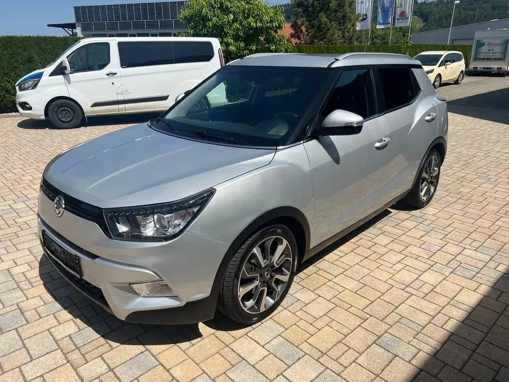 Main__Slider__Photo:Ssangyong Tivoli 1.6,Leder,NAVI,Automt.,4x4 ! 07/2016-0